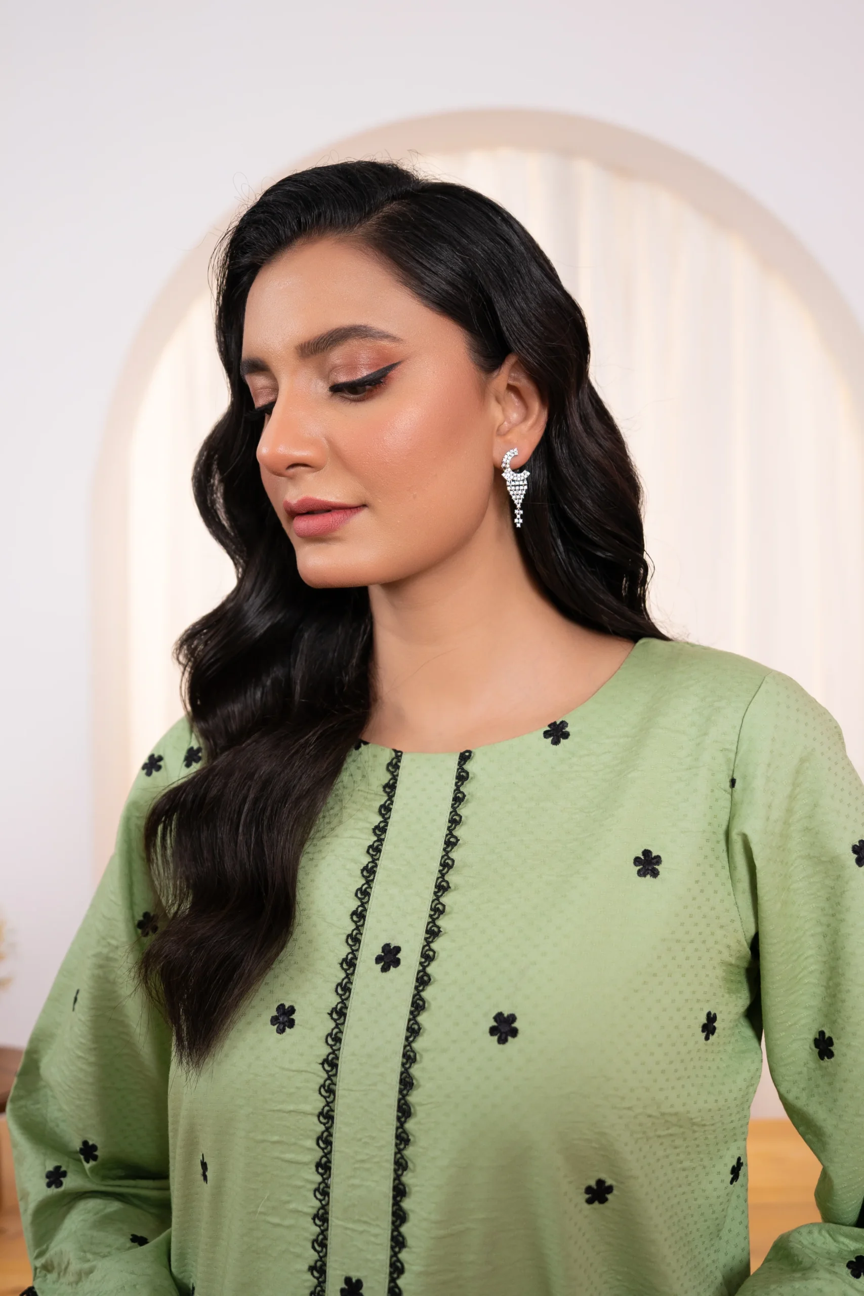 Lawn Embroidered 2PC Dress - LR6 - Image 4